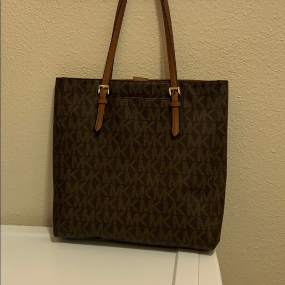 Michael Kors Purse - Picture 2 of 3